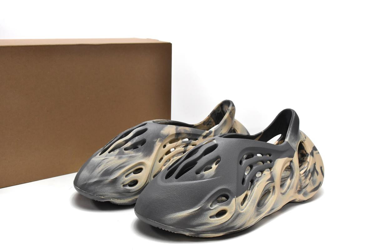 Adidas Yeezy Foam Moon Gray