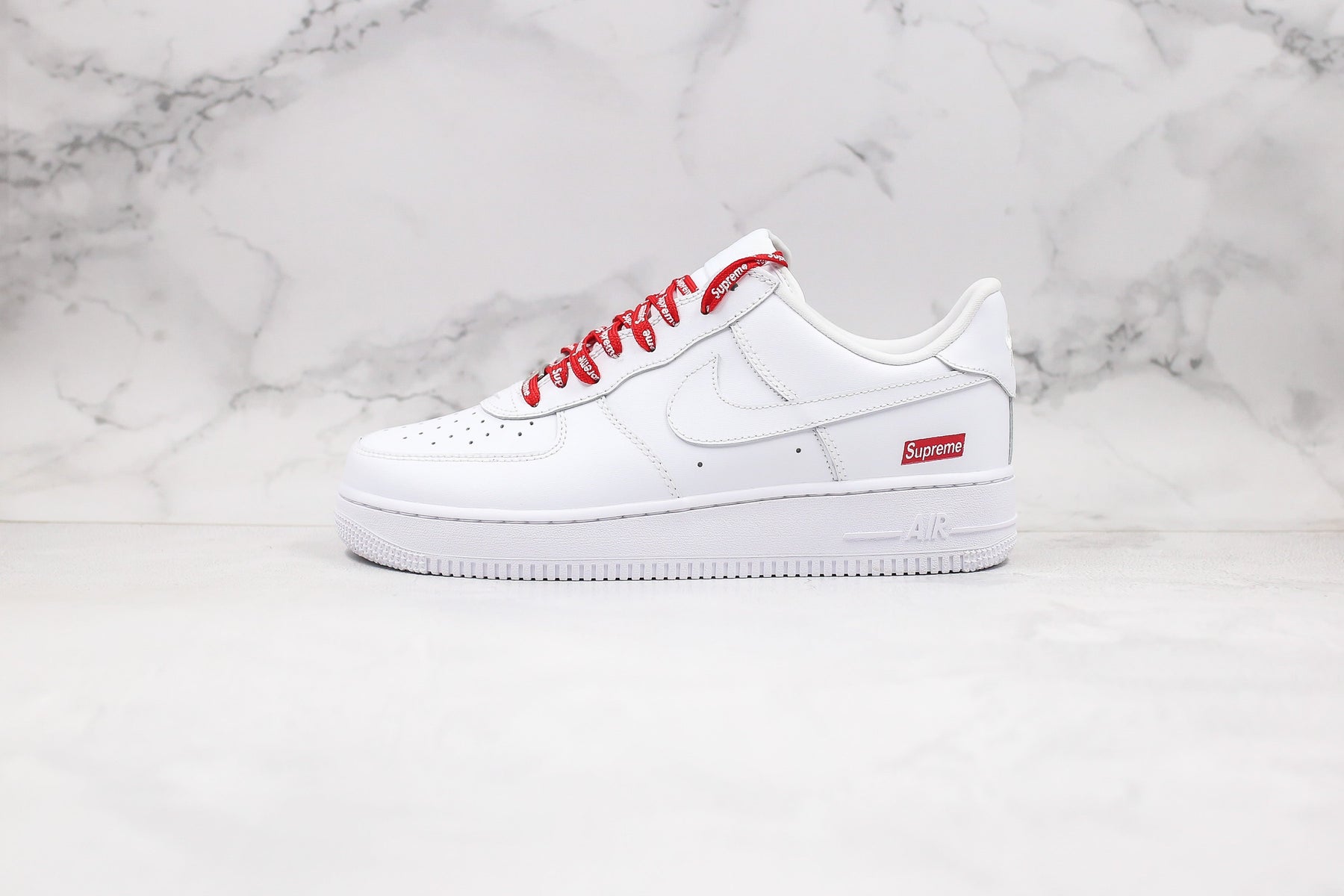 Supreme x Nike Air Force 1 Low "White" Branco