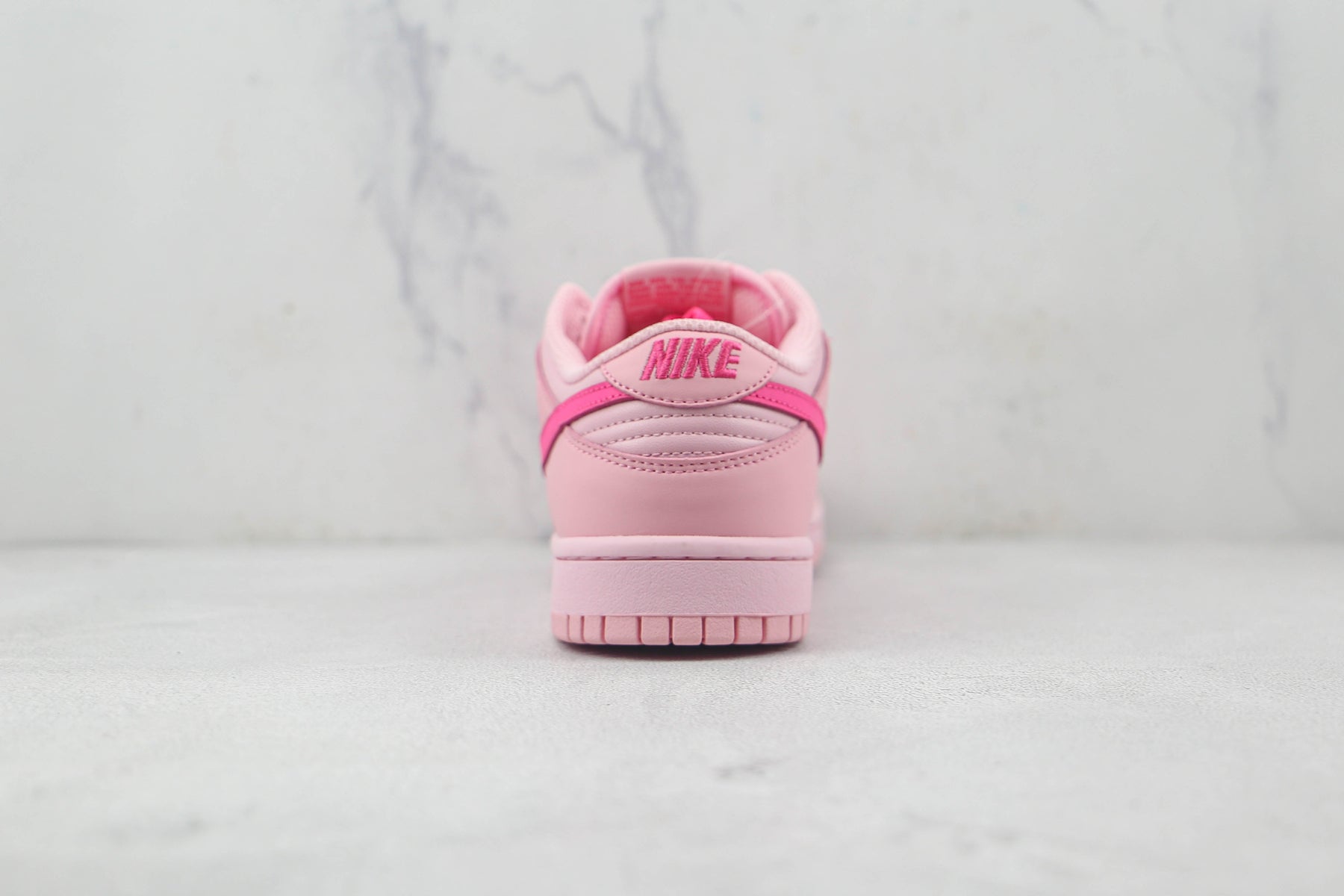 Nike Dunk Low Triple Pink