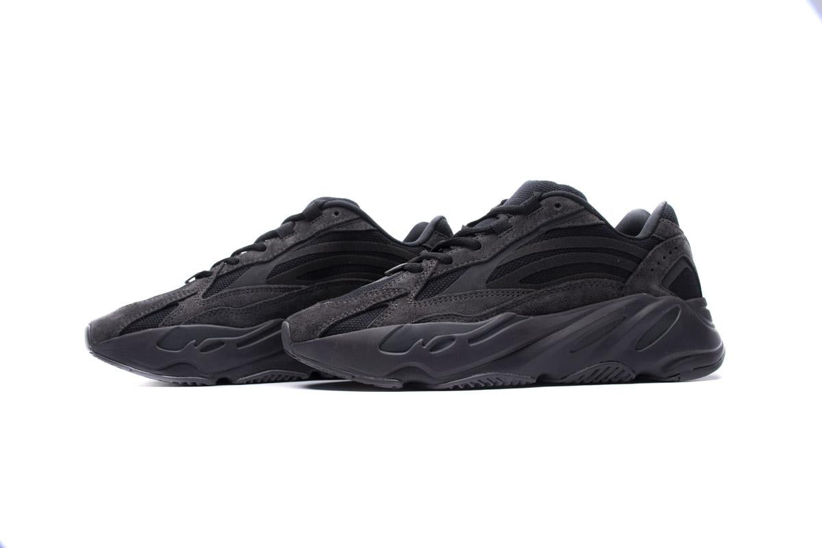 Adidas Yeezy Boost 700 Vanta