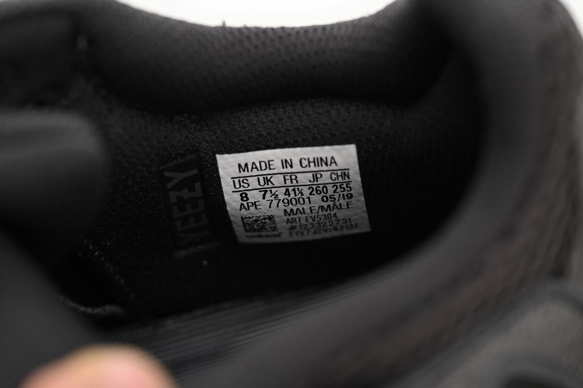 Adidas Yeezy Boost 700 Utility Black