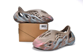 Adidas Yeezy Foam Sand Grey