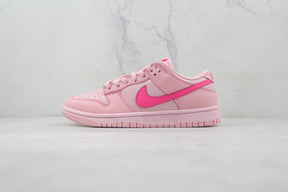 Nike Dunk Low Triple Pink