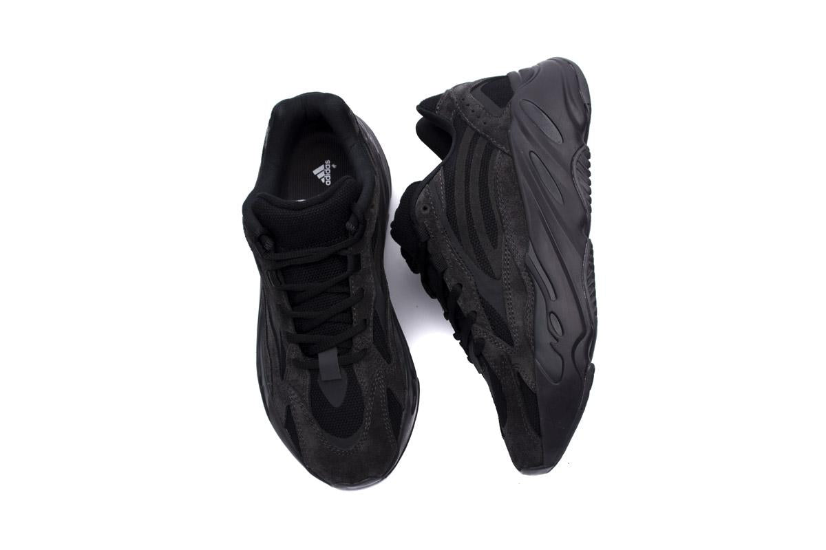 Adidas Yeezy Boost 700 Vanta